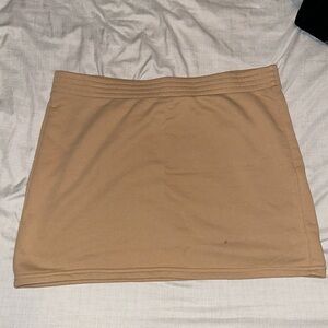 Aritizia Tna camel airy perfect fleece skirt